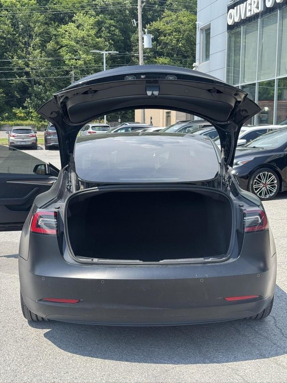 2022 Tesla Model 3 Cuir Toit Vitré in Terrebonne, Quebec - 12 - w1024h768px