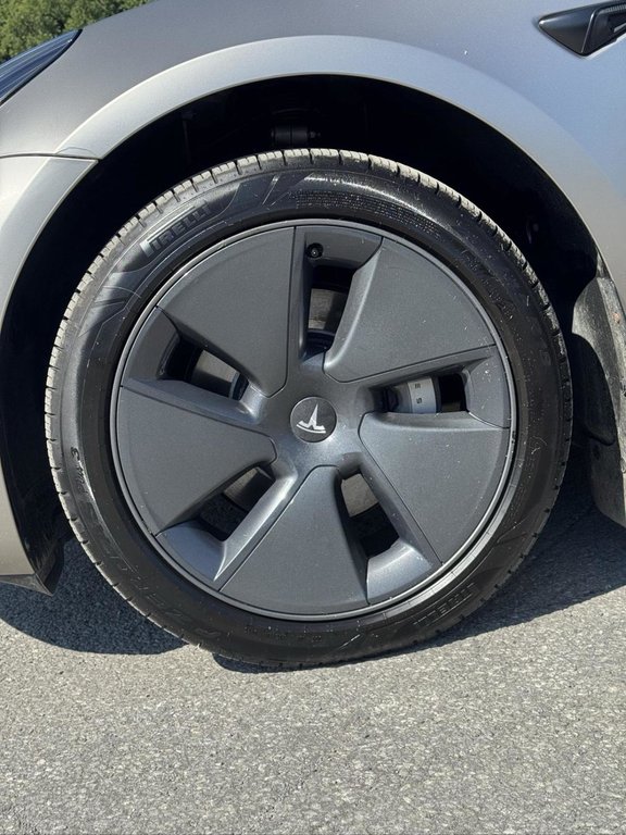 Tesla Model 3 Standard Range Plus Bas Kilométrage 2022 à Terrebonne, Québec - 15 - w1024h768px