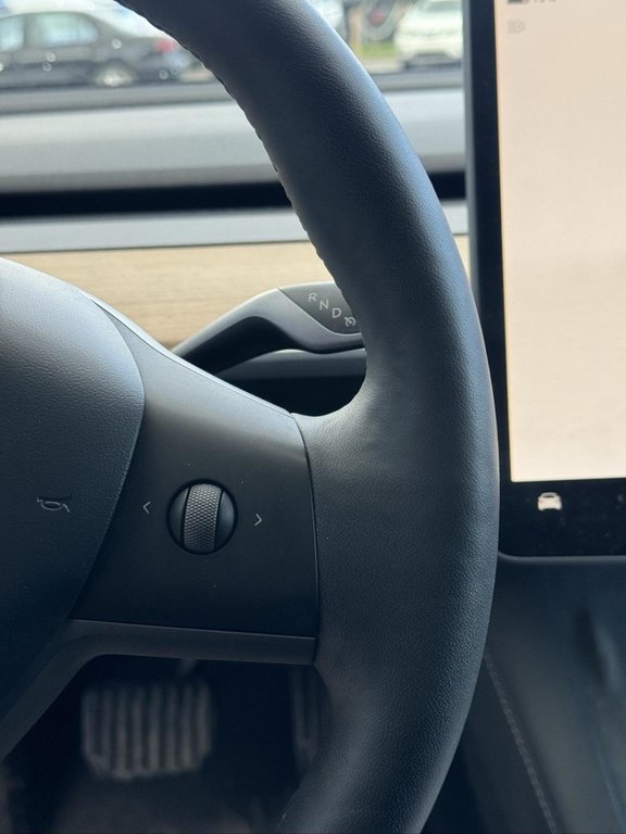 Tesla Model 3 Standard Range Plus 2023 à Terrebonne, Québec - 12 - w1024h768px