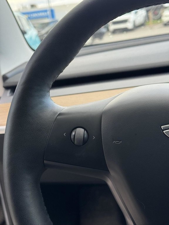 Tesla Model 3 Standard Range Plus 2023 à Terrebonne, Québec - 11 - w1024h768px