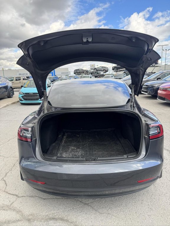 Tesla Model 3 Standard Range Plus 2023 à Terrebonne, Québec - 15 - w1024h768px