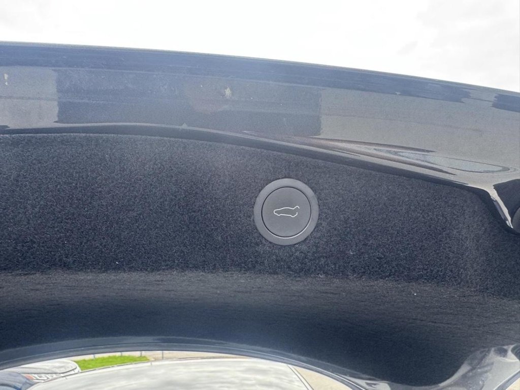 Tesla Model 3 RWD *Ltd Avail* 2024 à Terrebonne, Québec - 13 - w1024h768px