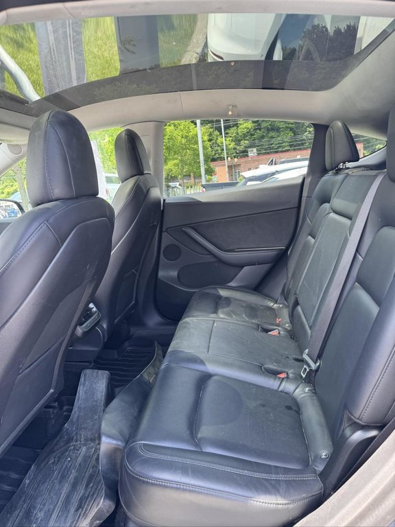 2021 Tesla Model Y Long Range AWD Cuir in Terrebonne, Quebec - 10 - w1024h768px