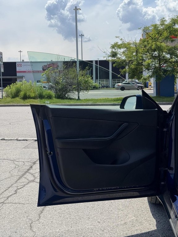 2021 Tesla Model Y Long Range AWD Cuir in Terrebonne, Quebec - 7 - w1024h768px