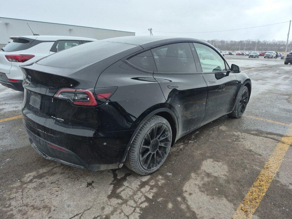 2022 Tesla Model Y Long Range AWD in Terrebonne, Quebec - 1 - w1024h768px