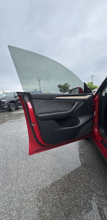 2022 Tesla Model Y Long Range AWD Cuir 7 Passagers in Terrebonne, Quebec - 7 - w1024h768px