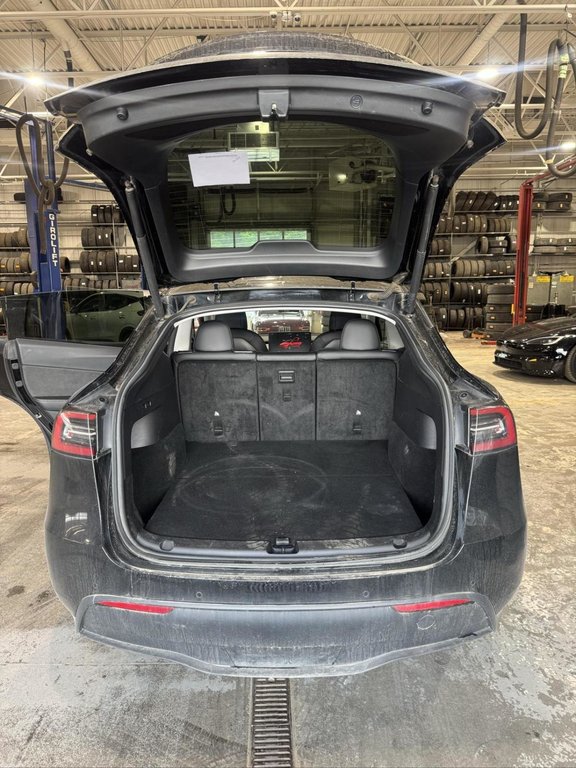2022 Tesla Model Y Long Range AWD Cuir in Terrebonne, Quebec - 14 - w1024h768px