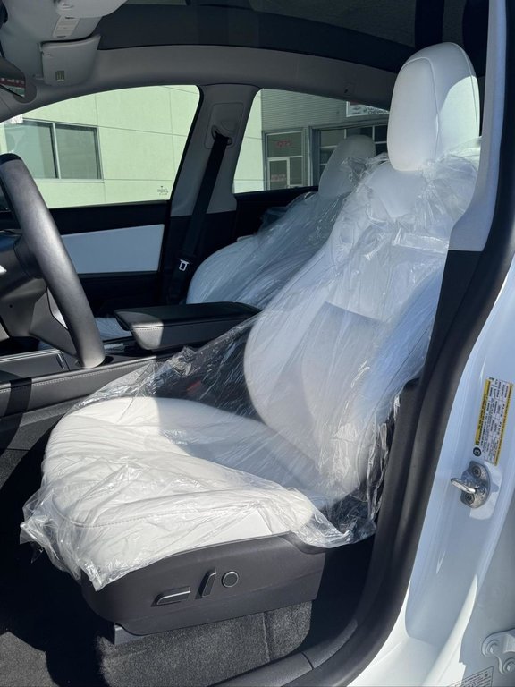 2022 Tesla Model Y Performance in Terrebonne, Quebec - 8 - w1024h768px
