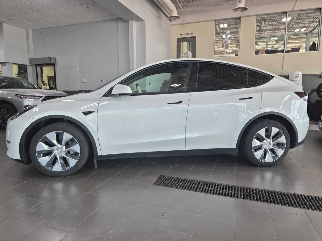 2022 Tesla Model Y Long Range in Terrebonne, Quebec - 1 - w1024h768px