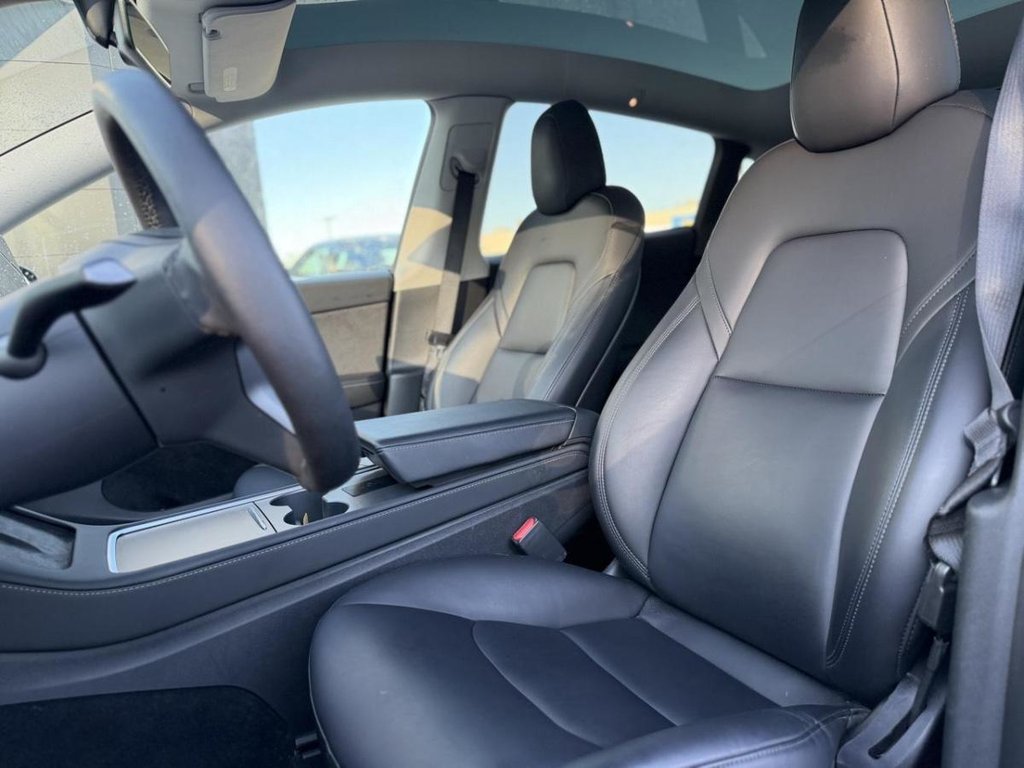 Tesla Model Y Long Range AWD Cuir 2023 à Terrebonne, Québec - 9 - w1024h768px