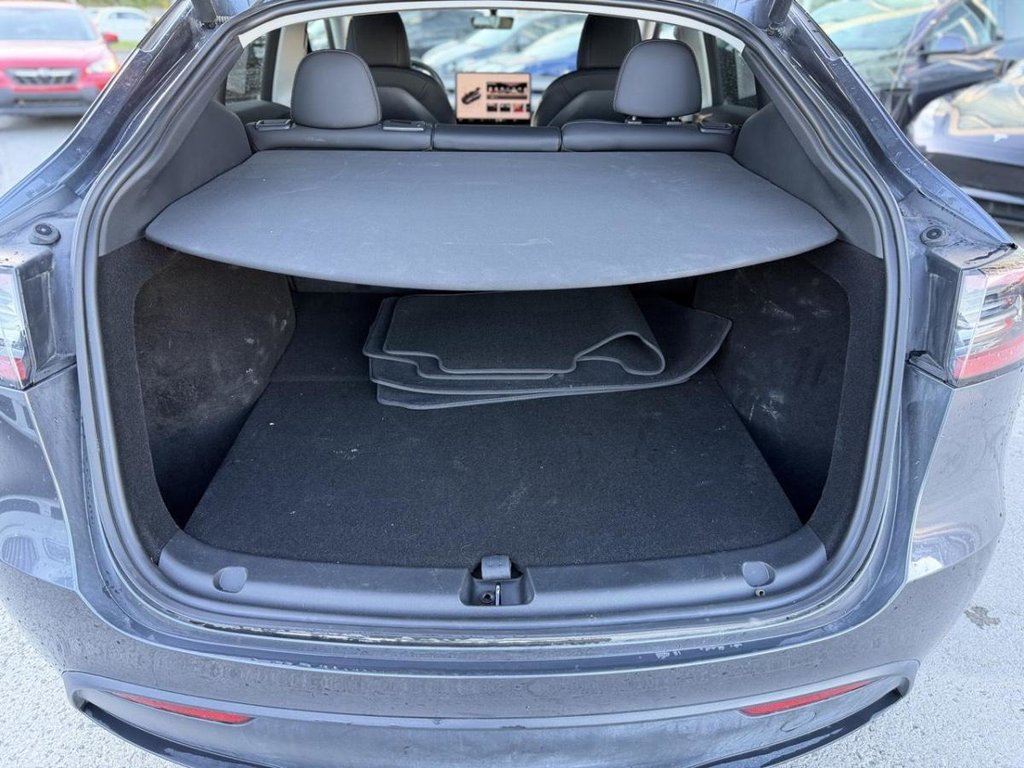 Tesla Model Y Long Range AWD Cuir 2023 à Terrebonne, Québec - 19 - w1024h768px