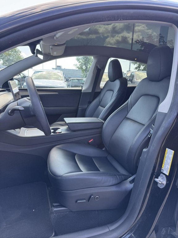 2023 Tesla Model Y Long Range in Terrebonne, Quebec - 8 - w1024h768px