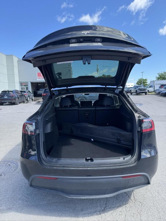 2023 Tesla Model Y Long Range in Terrebonne, Quebec - 14 - w1024h768px