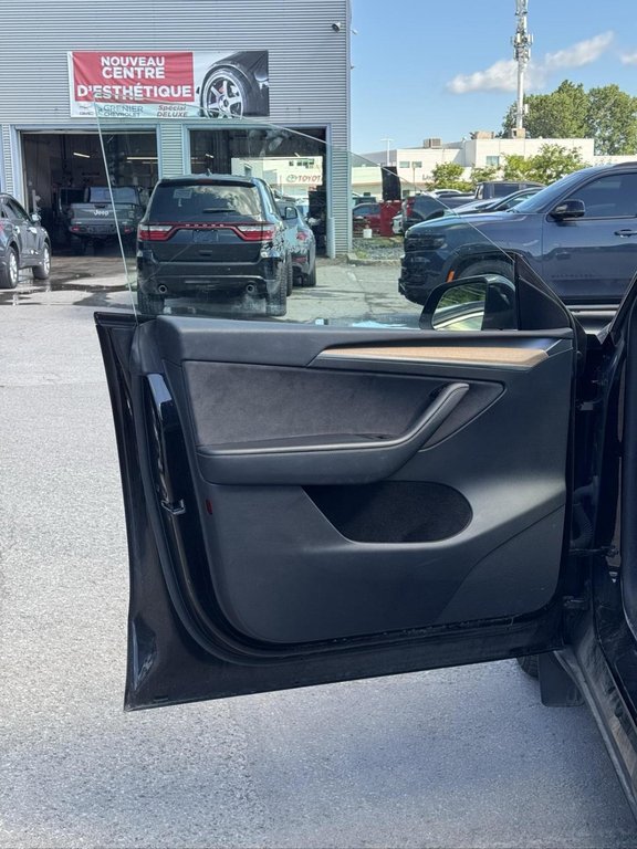 2023 Tesla Model Y Long Range in Terrebonne, Quebec - 7 - w1024h768px