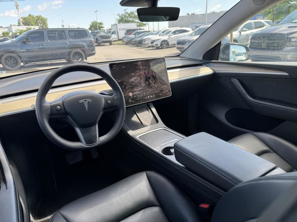 2023 Tesla Model Y Long Range in Terrebonne, Quebec - 10 - w1024h768px