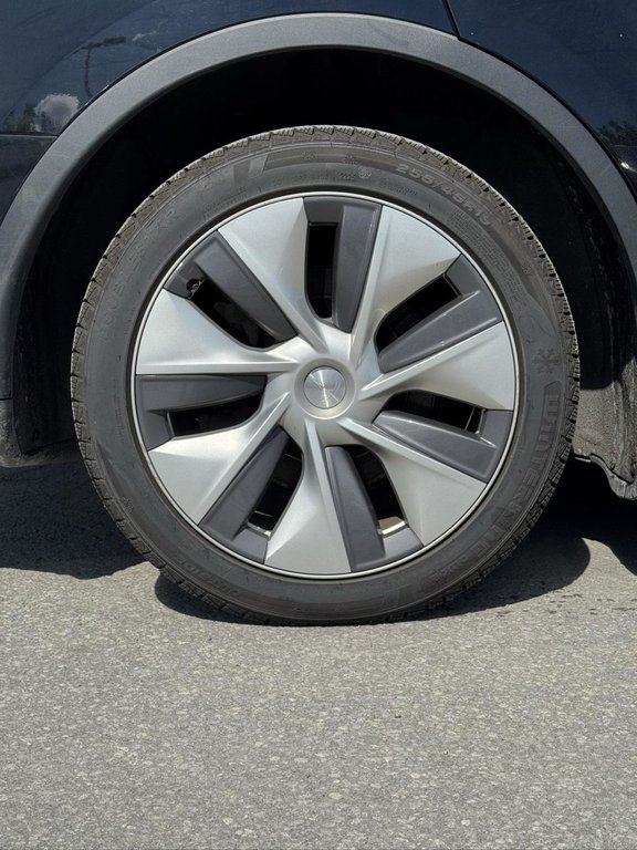 2023 Tesla Model Y Long Range in Terrebonne, Quebec - 16 - w1024h768px