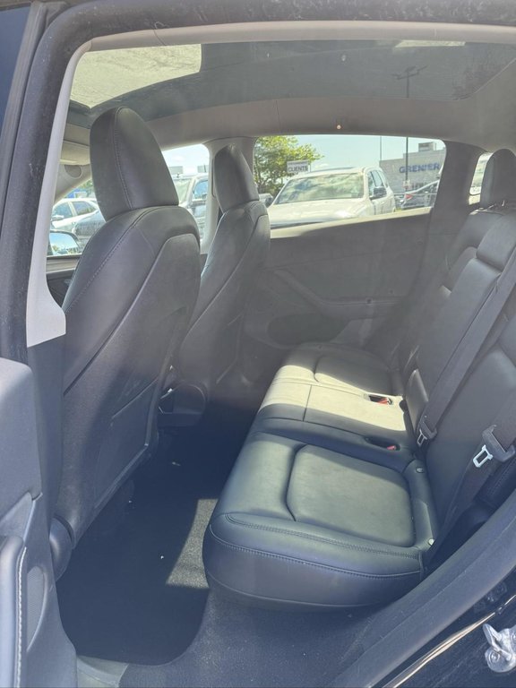 2023 Tesla Model Y Long Range in Terrebonne, Quebec - 9 - w1024h768px