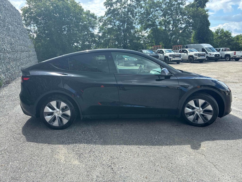 2023 Tesla Model Y in Terrebonne, Quebec - 1 - w1024h768px