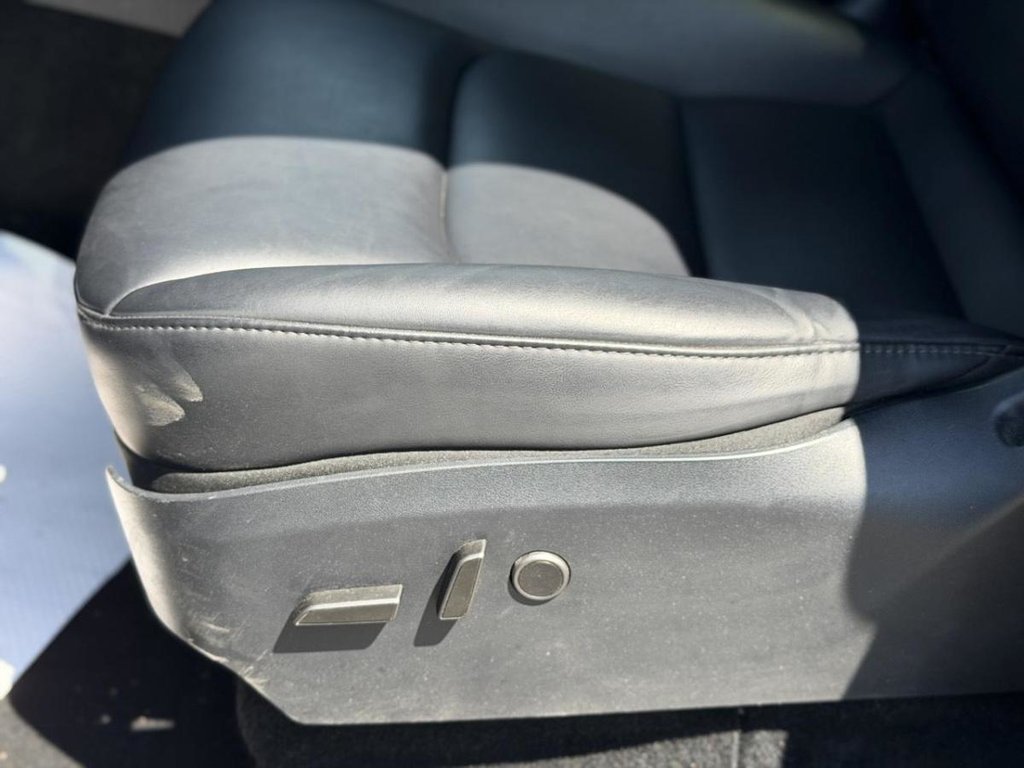 2024 Tesla Model Y Long Range AWD Cuir in Terrebonne, Quebec - 7 - w1024h768px