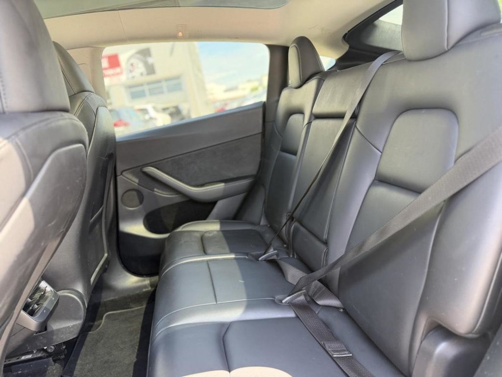 2024 Tesla Model Y Long Range AWD Cuir in Terrebonne, Quebec - 16 - w1024h768px