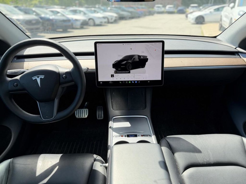 2024 Tesla Model Y Performance AWD Cuir in Terrebonne, Quebec - 17 - w1024h768px