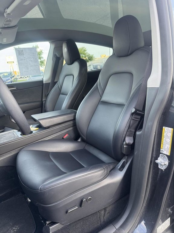 Tesla Model Y Long Range 2024 à Terrebonne, Québec - 8 - w1024h768px