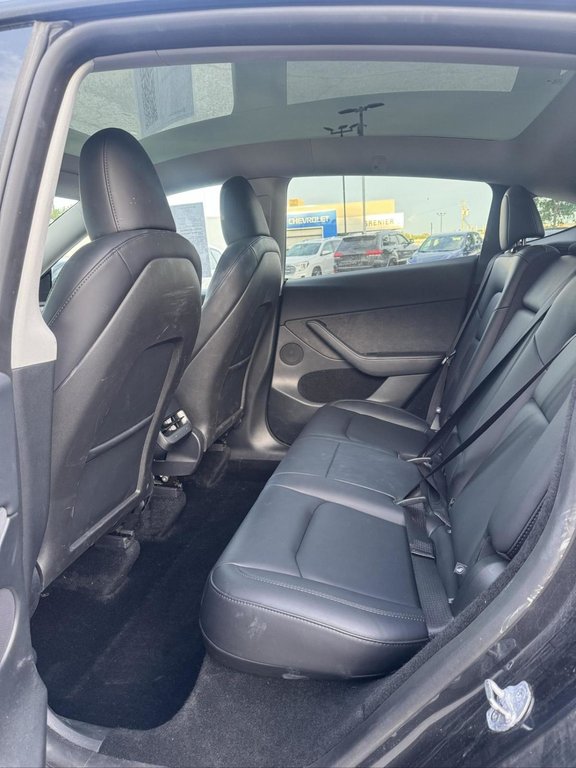 Tesla Model Y Long Range 2024 à Terrebonne, Québec - 9 - w1024h768px