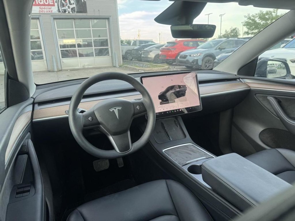 Tesla Model Y Long Range 2024 à Terrebonne, Québec - 10 - w1024h768px