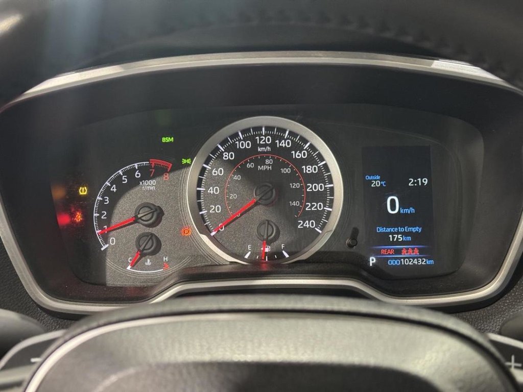 2022 Toyota Corolla Hatchback SE in Terrebonne, Quebec - 11 - w1024h768px