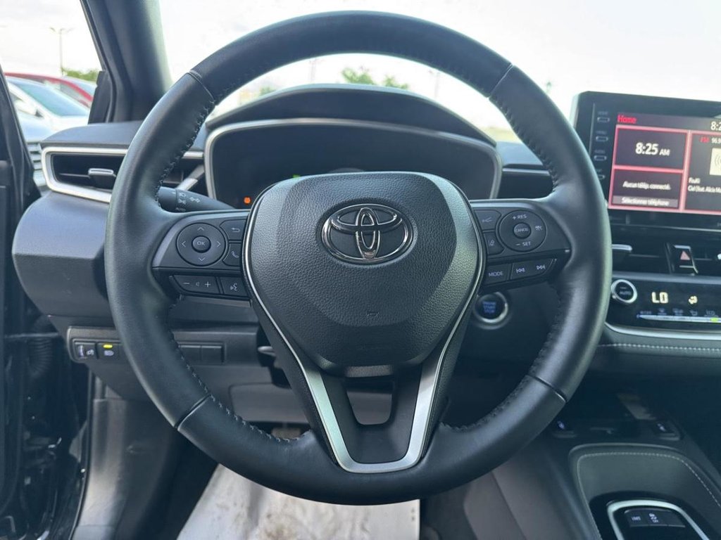 2022 Toyota Corolla Hatchback SE Amélioré Bas Kilométrage in Terrebonne, Quebec - 11 - w1024h768px