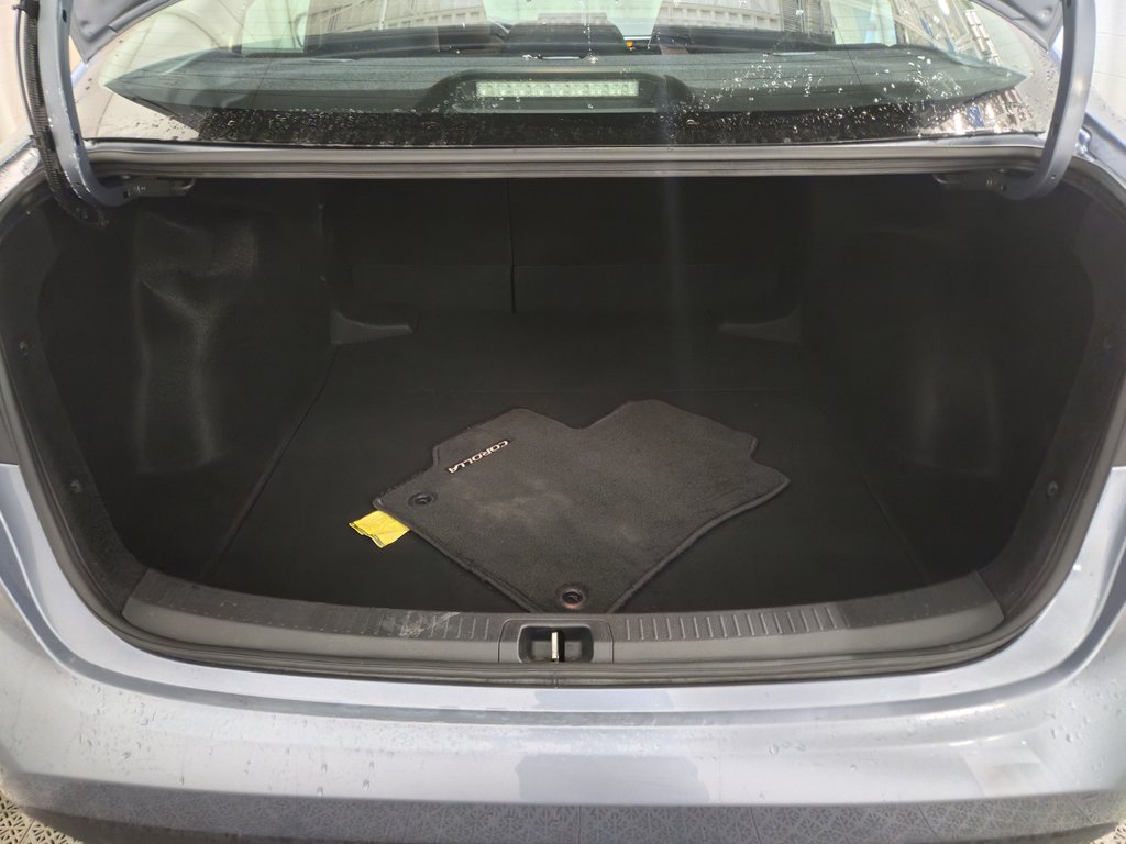 2022 Toyota Corolla LE Air Climatisé Bas Kilométrage in Terrebonne, Quebec - 21 - w1024h768px