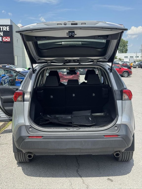 2020 Toyota RAV4 LE AWD Bas Kilométrage in Terrebonne, Quebec - 15 - w1024h768px