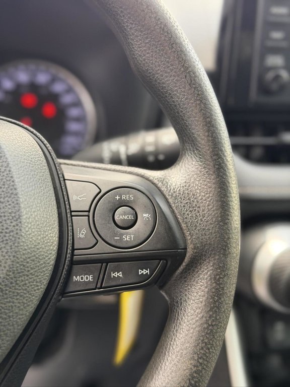 Toyota RAV4 LE AWD 2020 à Terrebonne, Québec - 11 - w1024h768px