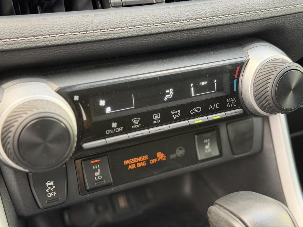 Toyota RAV4 LE AWD 2020 à Terrebonne, Québec - 15 - w1024h768px