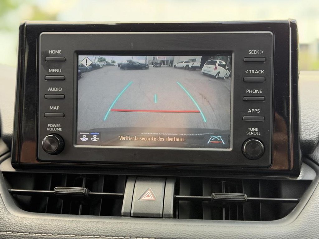 Toyota RAV4 LE AWD 2020 à Terrebonne, Québec - 14 - w1024h768px