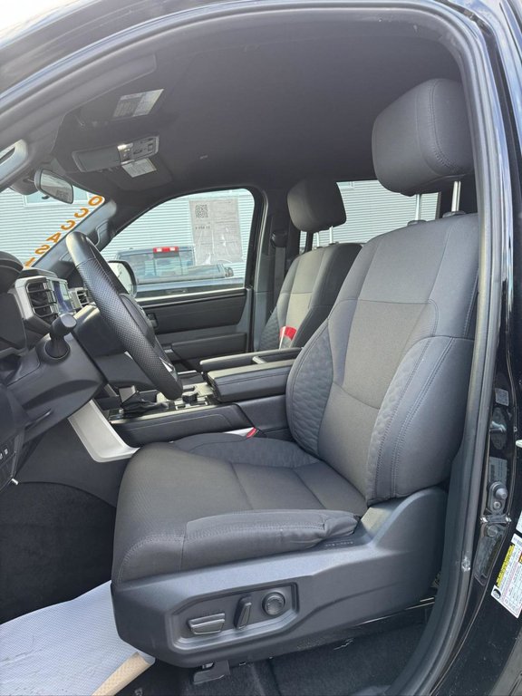 2025 Toyota Tundra SR5 Crew Cab in Terrebonne, Quebec - 8 - w1024h768px