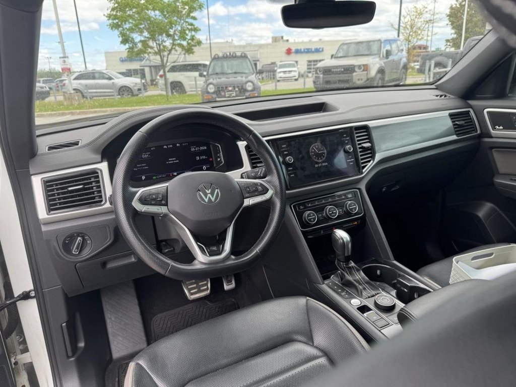 2022 Volkswagen Atlas Cross Sport Highline Cuir Toit Panoramique Mag Noir in Terrebonne, Quebec - 10 - w1024h768px