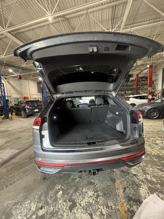 Volkswagen ATLAS Cross Sport Comfortline Cuir AWD 2024 à Terrebonne, Québec - 15 - w1024h768px