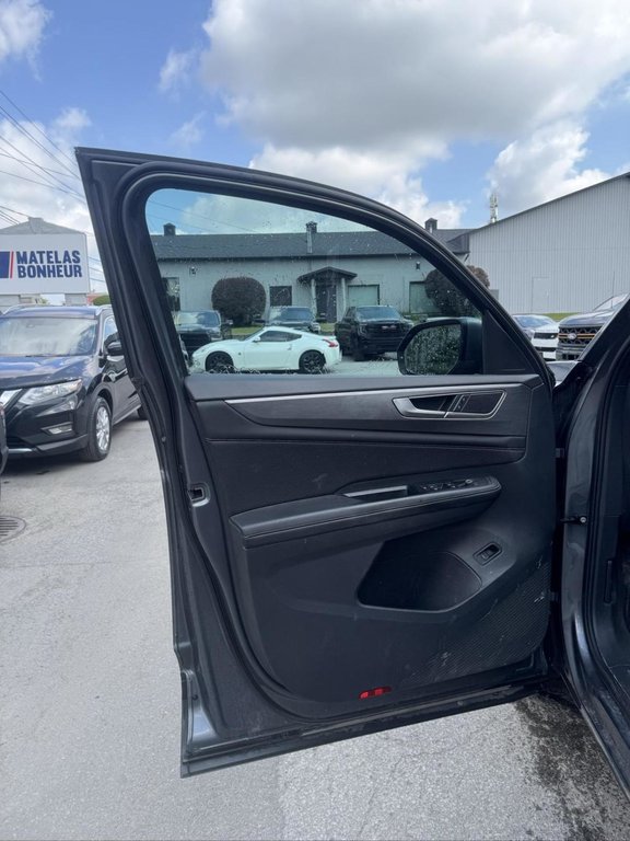Volkswagen ATLAS Cross Sport Comfortline Cuir AWD 2024 à Terrebonne, Québec - 7 - w1024h768px