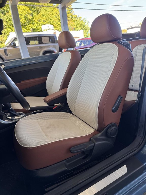 Volkswagen Beetle Convertible Dune Fender Bas Kilométrage 2017 à Terrebonne, Québec - 8 - w1024h768px