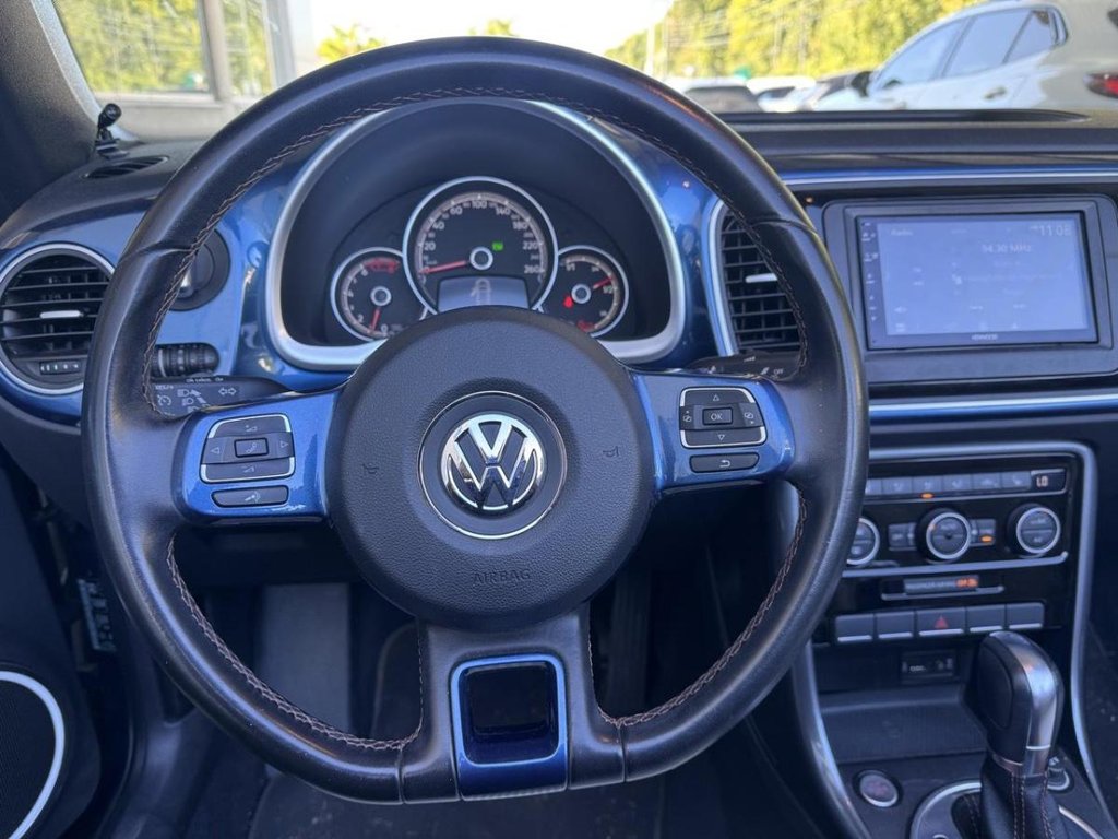Volkswagen Beetle Convertible Dune Fender Bas Kilométrage 2017 à Terrebonne, Québec - 11 - w1024h768px