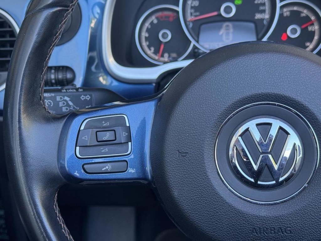 Volkswagen Beetle Convertible Dune Fender Bas Kilométrage 2017 à Terrebonne, Québec - 13 - w1024h768px