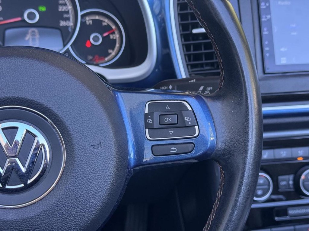 Volkswagen Beetle Convertible Dune Fender Bas Kilométrage 2017 à Terrebonne, Québec - 12 - w1024h768px