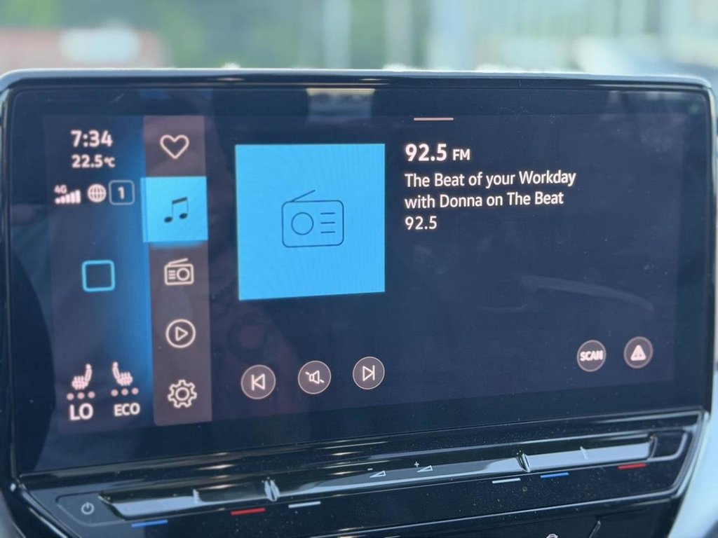 2021 Volkswagen ID.4 Pro AWD Bas Kilométrage in Terrebonne, Quebec - 14 - w1024h768px