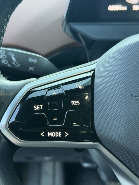 2021 Volkswagen ID.4 Pro AWD Bas Kilométrage in Terrebonne, Quebec - 11 - w1024h768px