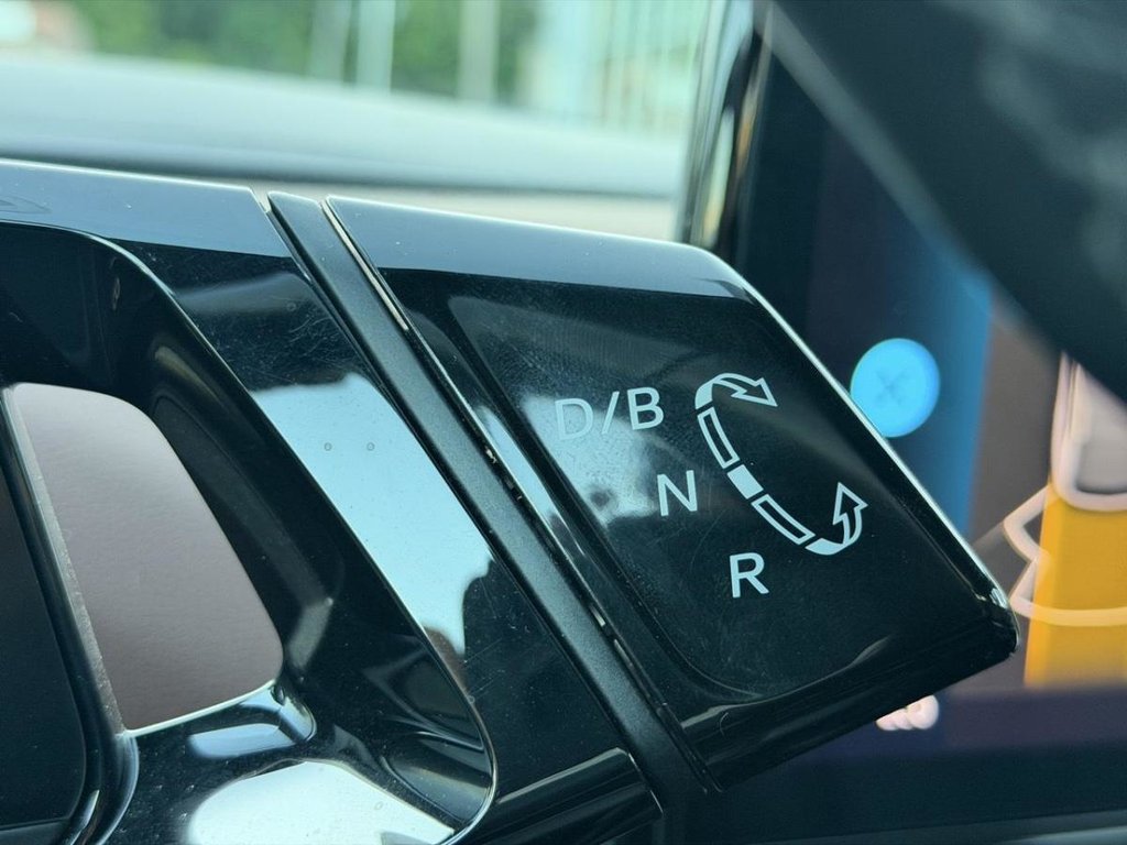 2021 Volkswagen ID.4 Pro AWD Bas Kilométrage in Terrebonne, Quebec - 17 - w1024h768px