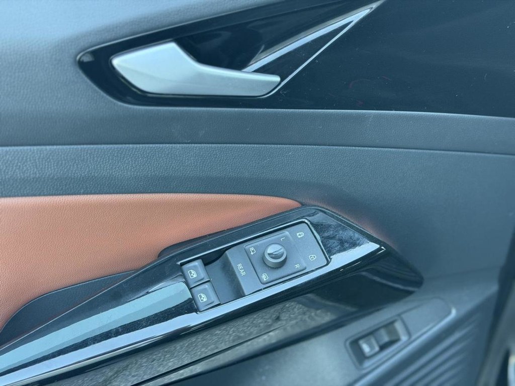 2021 Volkswagen ID.4 Pro AWD Bas Kilométrage in Terrebonne, Quebec - 24 - w1024h768px