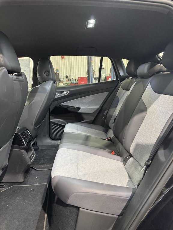 2024 Volkswagen ID.4 Pro in Terrebonne, Quebec - 9 - w1024h768px