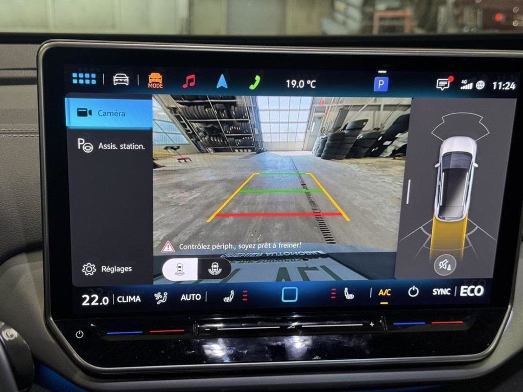 2024 Volkswagen ID.4 Pro in Terrebonne, Quebec - 15 - w1024h768px