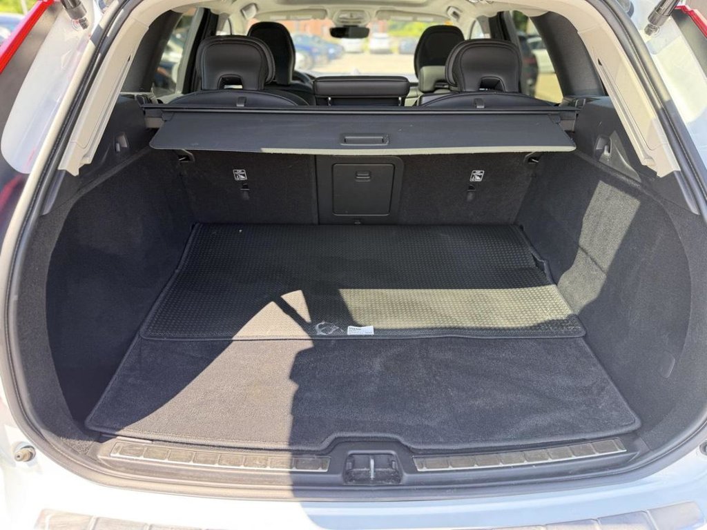 Volvo XC60 Inscription B6 Cuir Toit Panoramique 2022 à Terrebonne, Québec - 23 - w1024h768px